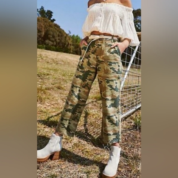 Free People Camo Jeans Size 26 - Picture 2 of 5
